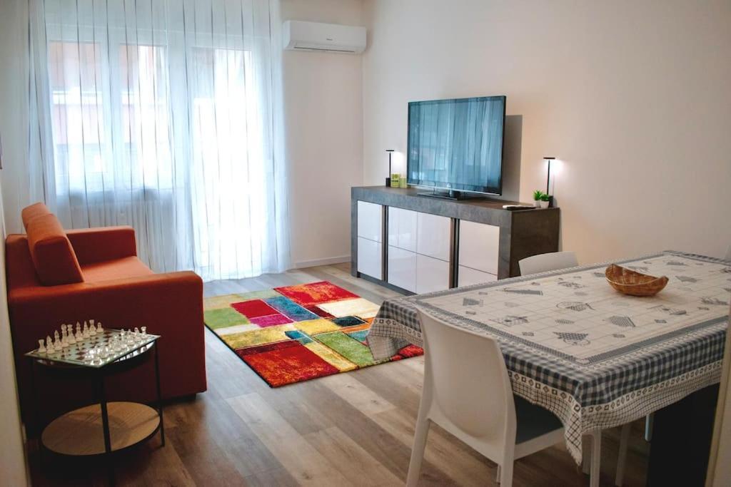 10Min From Center, 3 Bedroom Apartment With Balcony Trient Exterior foto